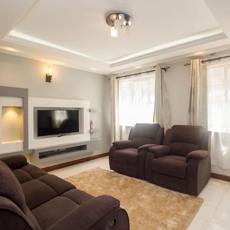 Esterina Suites Ναϊρόμπι Εξωτερικό φωτογραφία