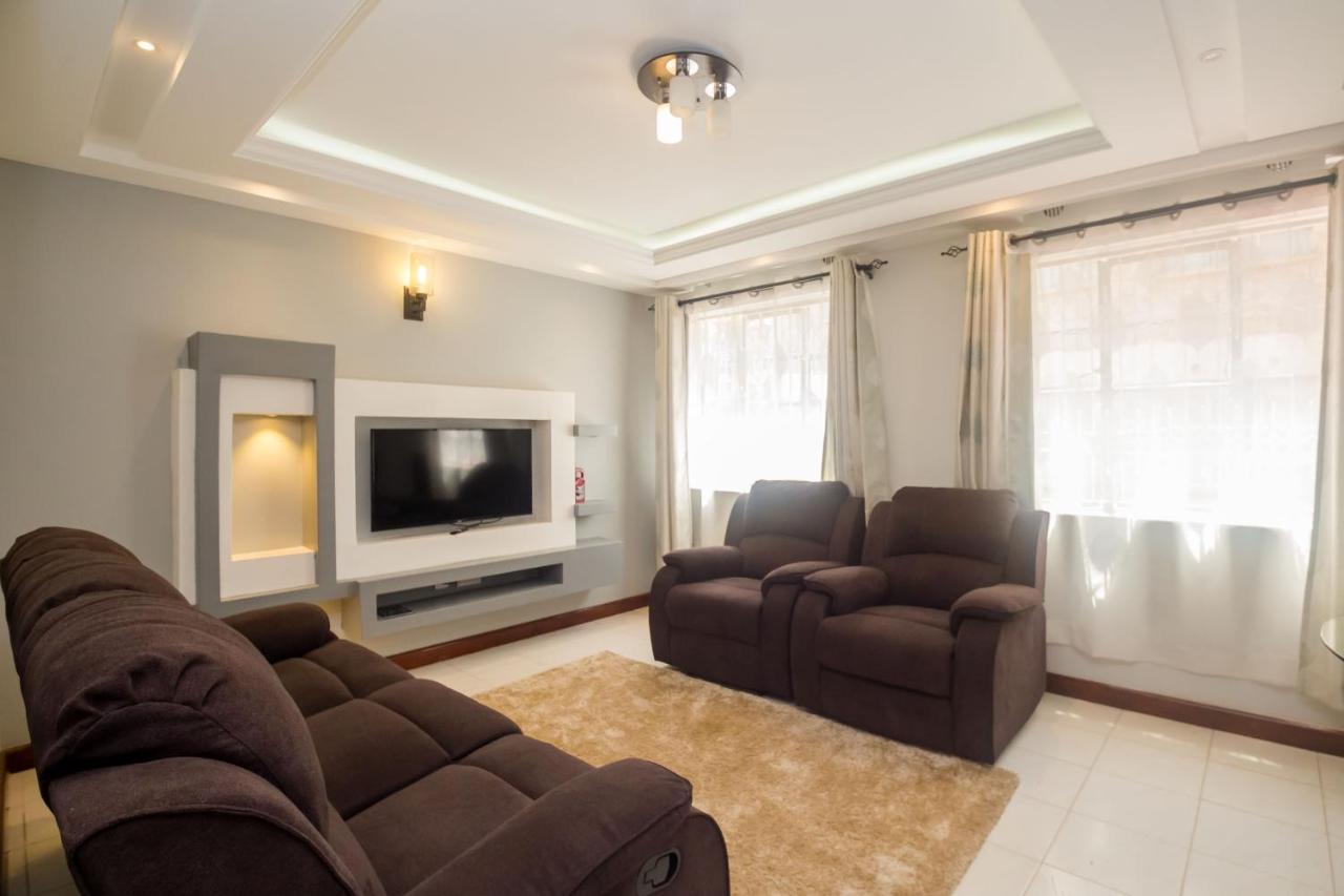Esterina Suites Ναϊρόμπι Εξωτερικό φωτογραφία