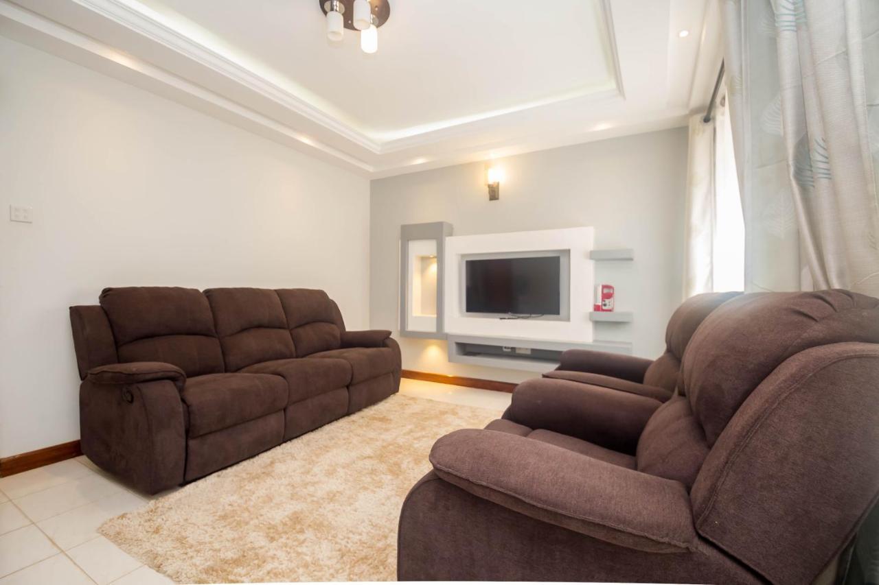Esterina Suites Ναϊρόμπι Εξωτερικό φωτογραφία