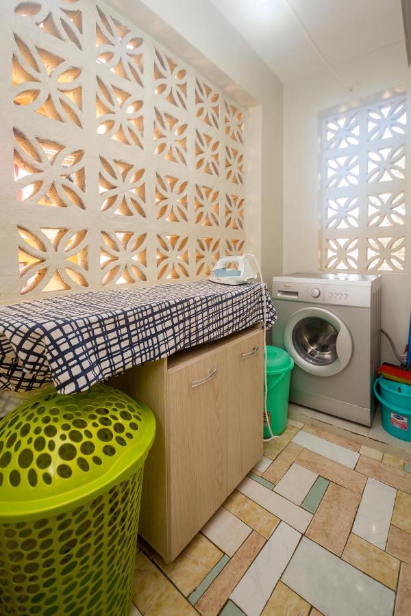 Esterina Suites Ναϊρόμπι Εξωτερικό φωτογραφία